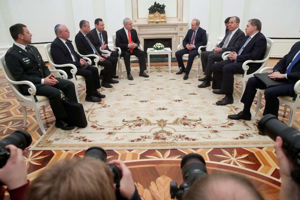 ולדימיר פוטין ובנימין נתניהו בפגישתם הבוקר בקרמלין, מוסקבה. | EPA