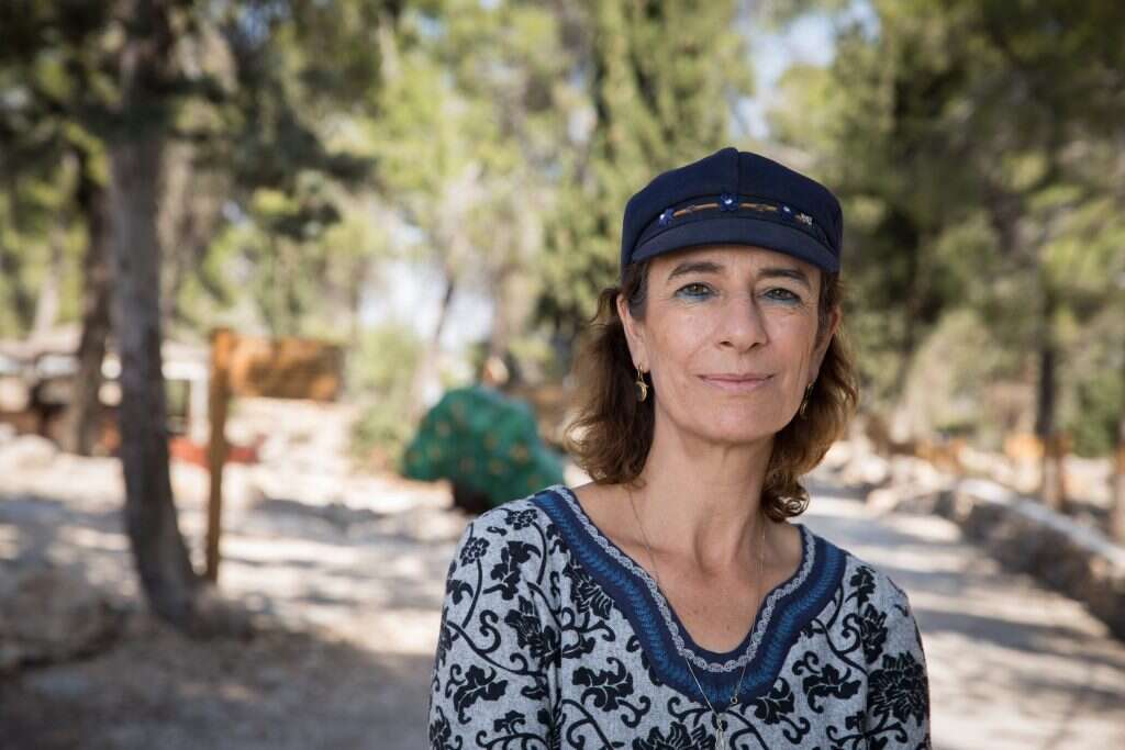 נדיה מטר. | הדס פרוש, פלאש 90