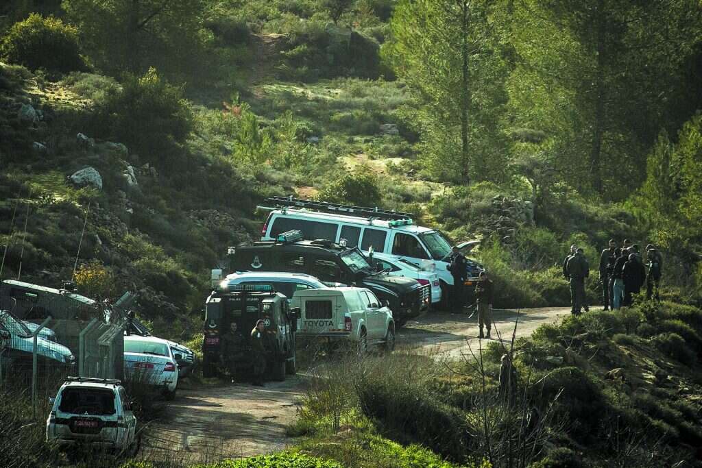 "איבדתי את תחושת הזמן, זה נראה לי כמו נצח". החיפושים בעין יעל. | יונתן זינדל, פלאש 90