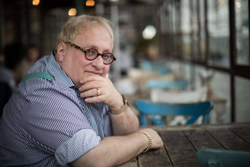 "אני מקבל את הציווי של 'לך לך'. לא כתוב בתנ"ך 'שב על התוחֶעס ותכתוב'". טוביה טננבום. | הדס פרוש, פלאש 90