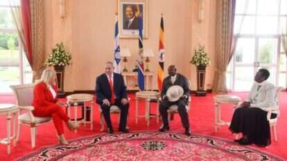 ראש הממשלה בנימין נתניהו ורעייתו שרה בביקורם באוגנדה. | חיים צח, לע"מ