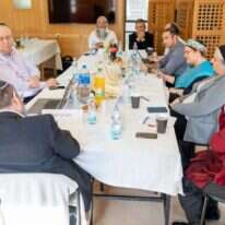 כינוס רבנים מטעם מכון ידעיה בנושא מחויבות להלכה בימינו. בהשתתפות הרב יצחק שילת, הרבנית חנה הנקין, הרב מנחם בורשטיין, הרב רא"ם הכהן, הרב י"צ רימון, הרב עמית קולא, הרב שמואל אריאל והרבנית ד"ר תרצה קלמן. | משה קדוש