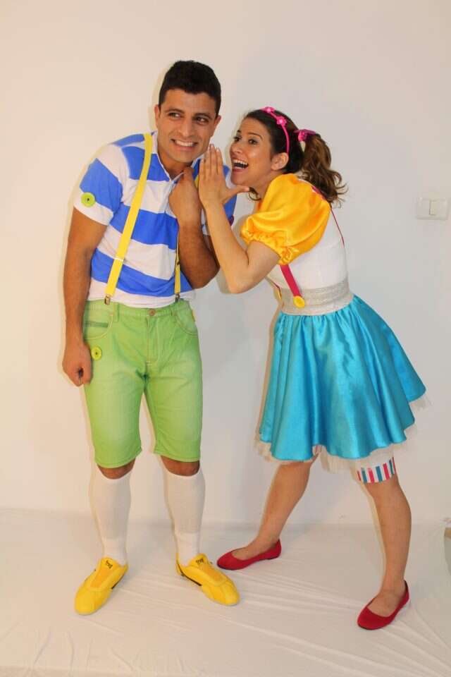 מעשה בשקד ט"ו בשבט בקניון שבעת הכוכבים. | שוקי לוי