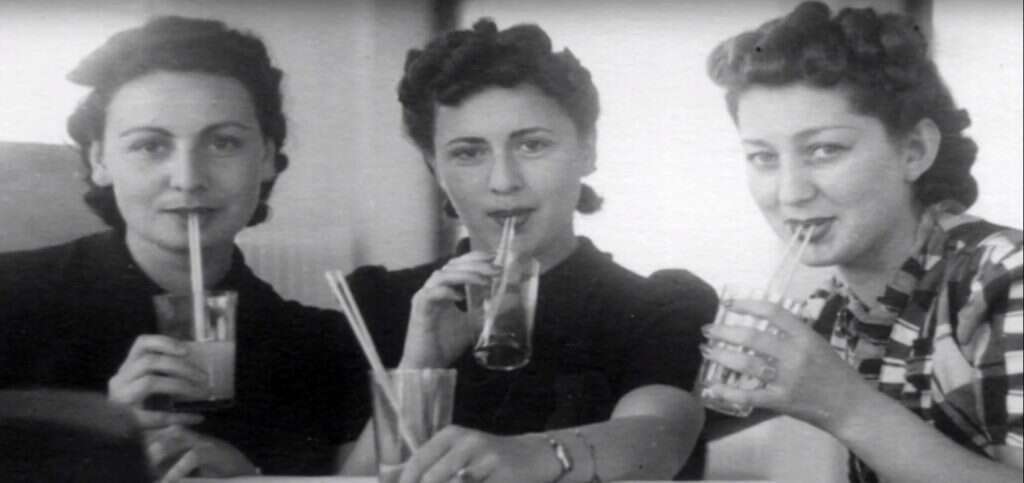 "החיקוי משגשג, הסנוביזם פורח". חיי החברה התוססים של רחביה. | באדיבות יד בן צבי