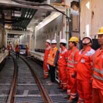 עובדים סינים ברכבת הקלה בתל אביב. אילוסטרציה. למצולמים אין קשר לכתבה. | גדעון מרקוביץ