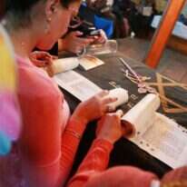 קריאת מגילה לנשים. מירי צחי