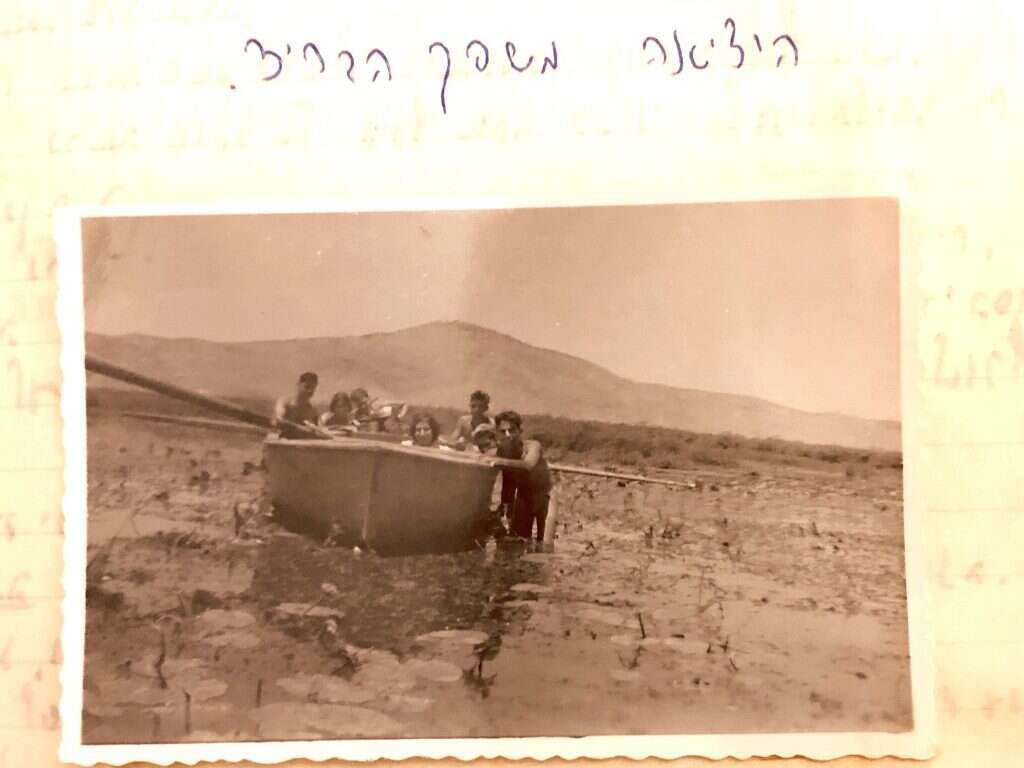 לכל תנועת נוער שמכבדת את עצמה יש מחנה. חברי אצח"ה באגם החולה. | באדיבות אוריאל ספריאל