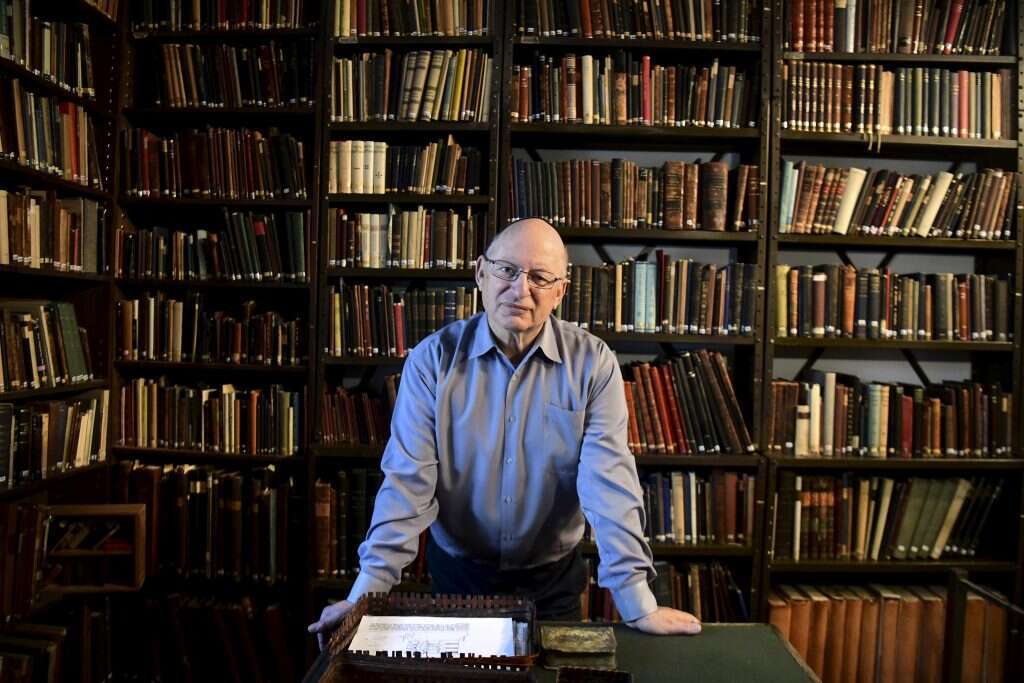 הבנתי כי עגנון כולו ירושלים. ד"ר יואל רפל בבית עגנון. | יוסי זליגר