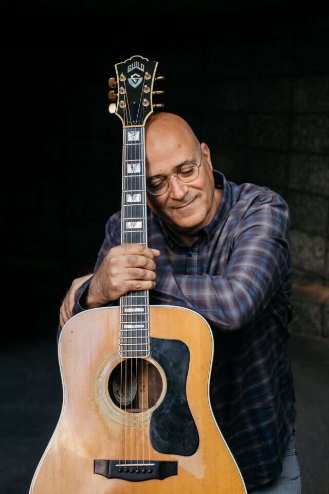 עובדיה חממה. | אבישג שאר-ישוב