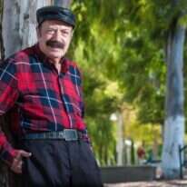 כבר בהיותו ילד קטן בלט כישרונו הספרותי. יוסי גמזו ז"ל. | דורון גולן, ג'יני