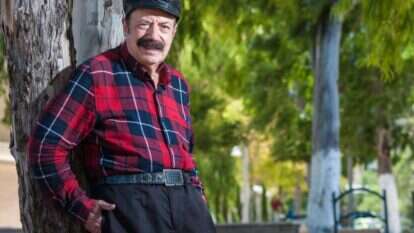 כבר בהיותו ילד קטן בלט כישרונו הספרותי. יוסי גמזו ז"ל. | דורון גולן, ג'יני כבר בהיותו ילד קטן בלט כישרונו הספרותי. יוסי גמזו ז"ל. | דורון גולן, ג'יני