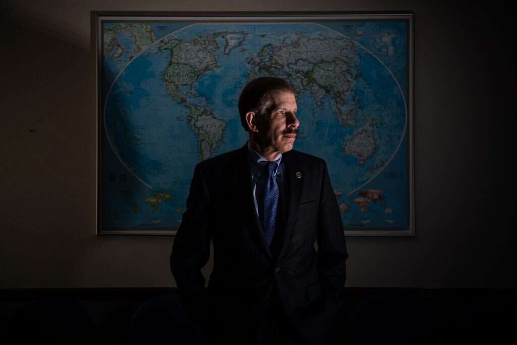 מול האיטיות של טחנות הצדק. איליי רוזנבאום, תובע OSI. | גטי אימג'ס