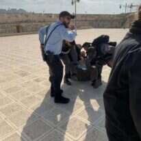 המשטרה עוצרת את יהודה גליק בהר הבית