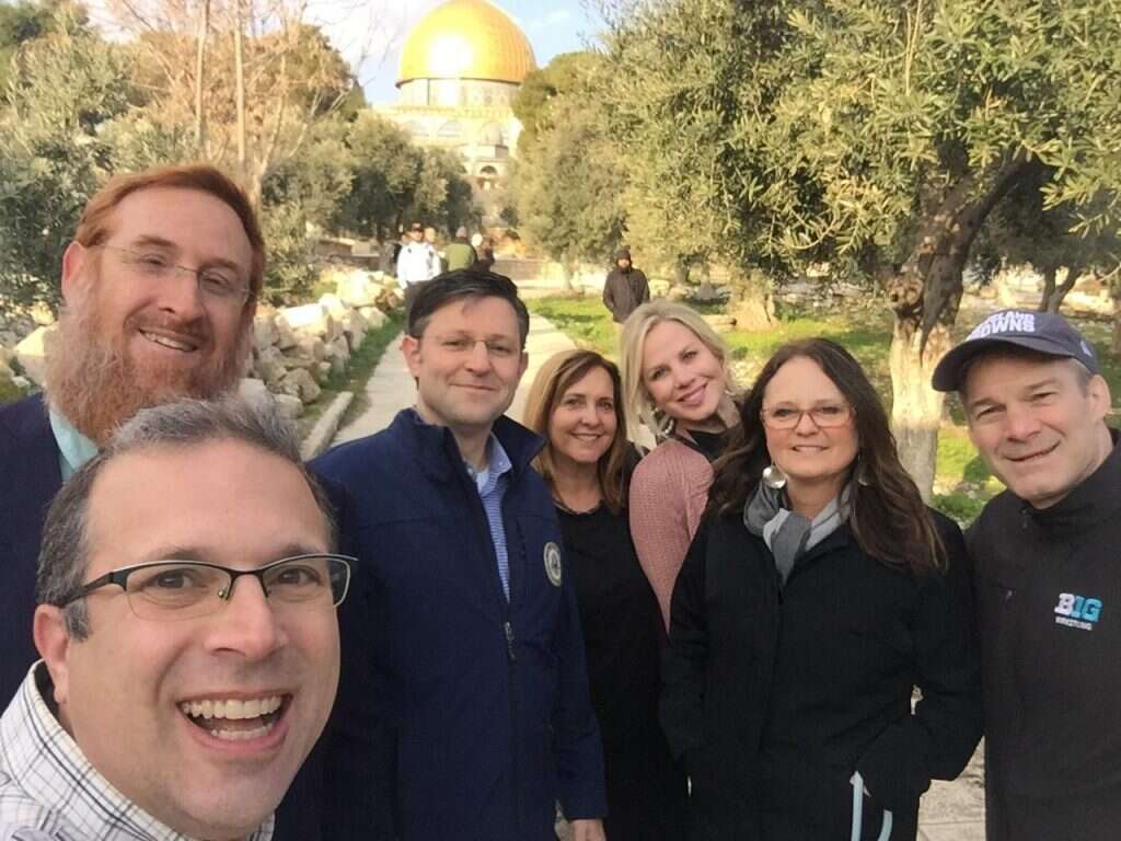 יהודה גליק ומשלחת חברי הקונגרס האמריקנים בהר, הבוקר