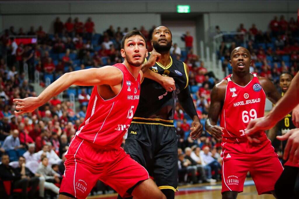 משחק פחות באירופה. לוי בליגת האלופות. | פלאש 90