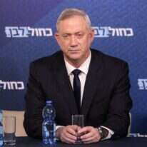 הצהרה לתקשורת על המלחמה בשחיתות. | קוקו