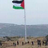 השתלטות פלסטינית על האתר הארכיאולוגי תל ארומה. | "שומרים על הנצח"