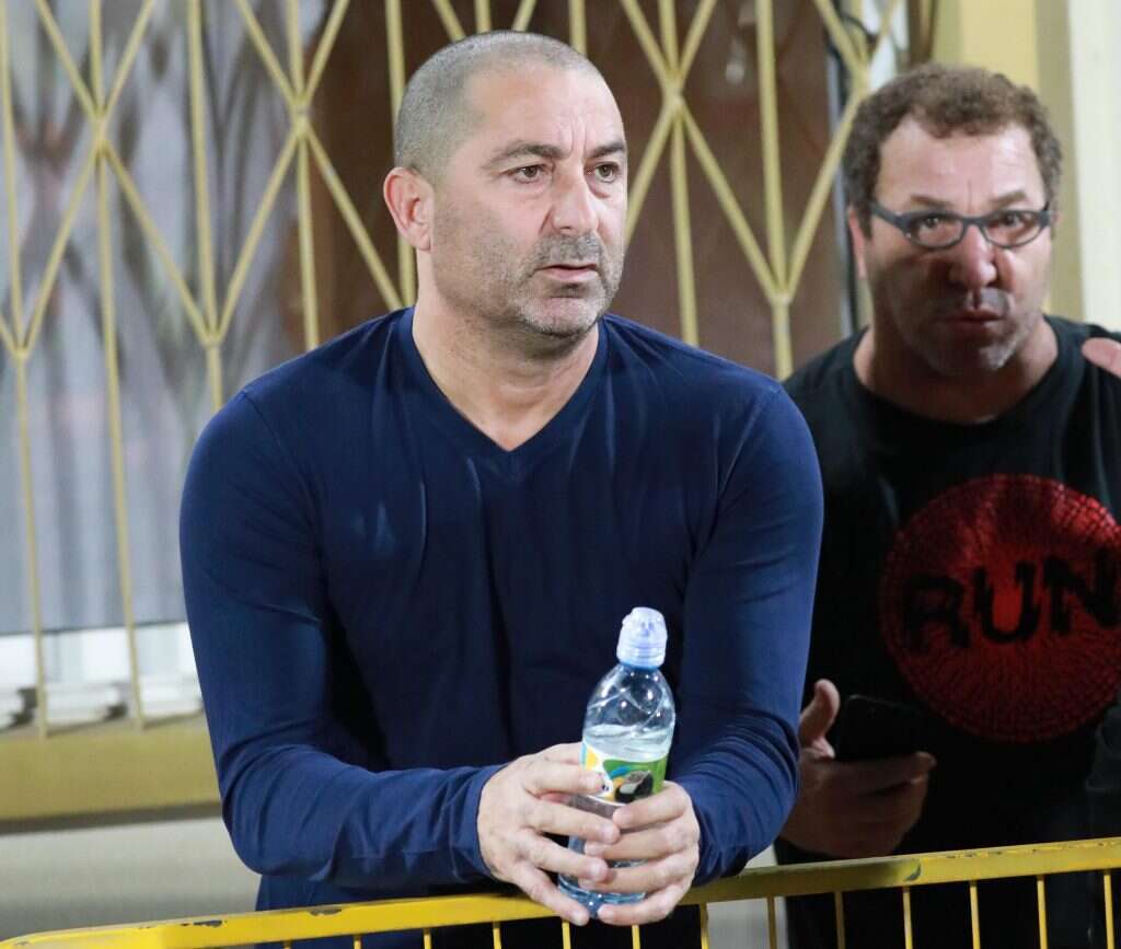 עדיין בקשר. ג'קי בן–זקן. | דני מרון