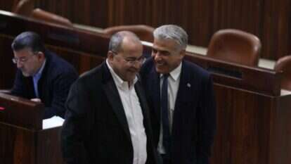 יאיר לפיד ואחמד טיבי. | מרים צחי