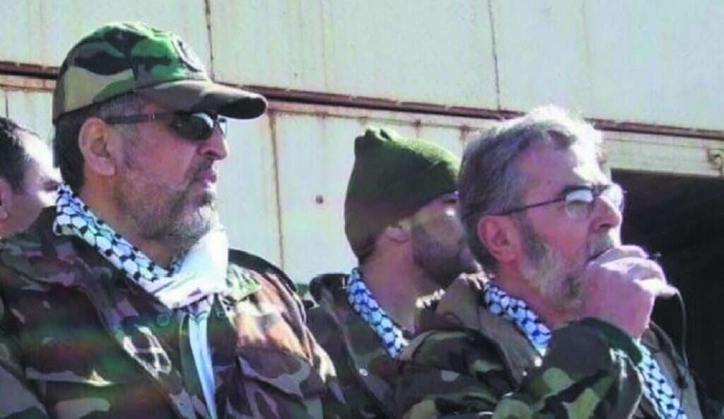 אכרם עג'ורי (משמאל)