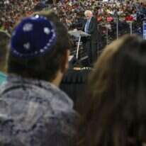 סנדרס בעצרת בחירות בווירג'יני. | AP