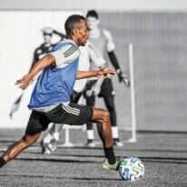 גדי קינדה. | Olivia Brestal