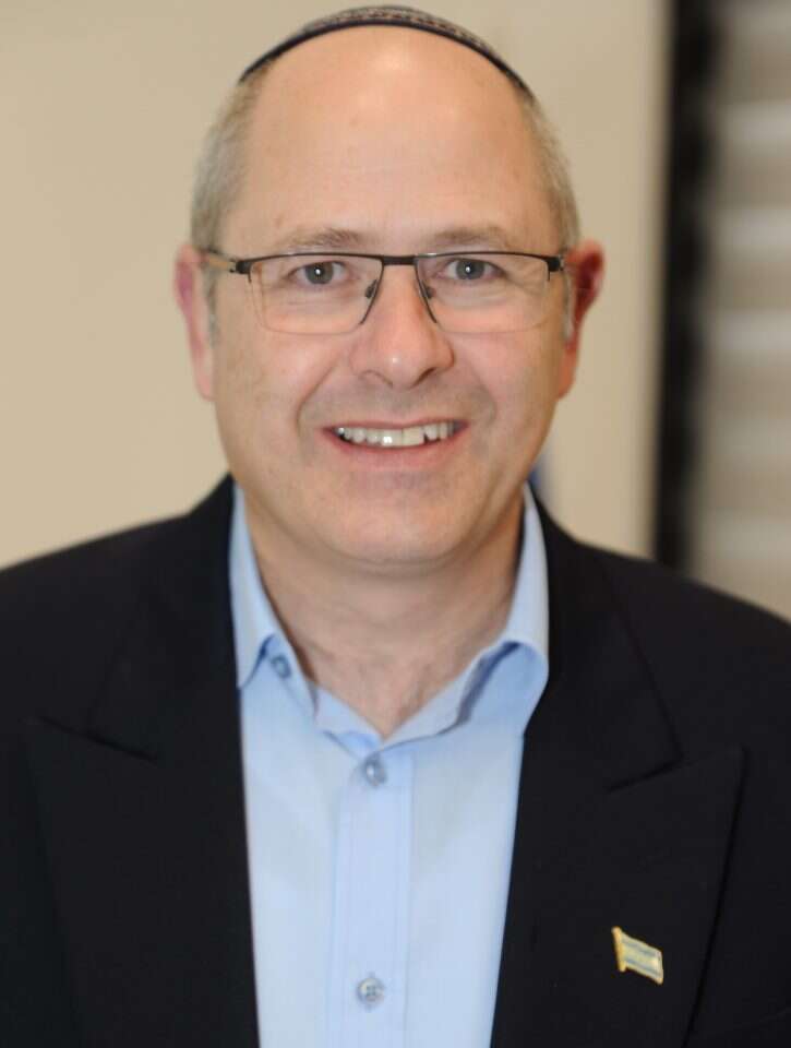 זאב שוורץ. | אריאל שנבל