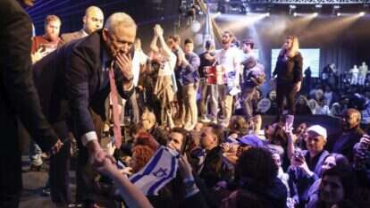 יו"ר כחול לבן בני גנץ בכנס בחירות. | AFP יו"ר כחול לבן בני גנץ בכנס בחירות. | AFP