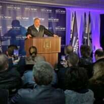 אביגדור ליברמן במטה ישראל ביתנו. | AFP