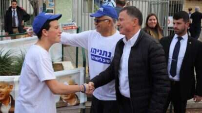 ראש מטה יו"ש בליכוד. יולי (יואל) אדלשטיין מצביע בבחירות הקודמות ראש מטה יו"ש בליכוד. יולי (יואל) אדלשטיין מצביע בבחירות הקודמות