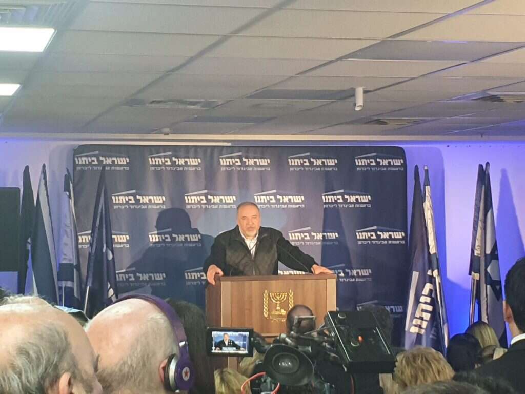 אביגדור ליברמן. | צביקה קליין