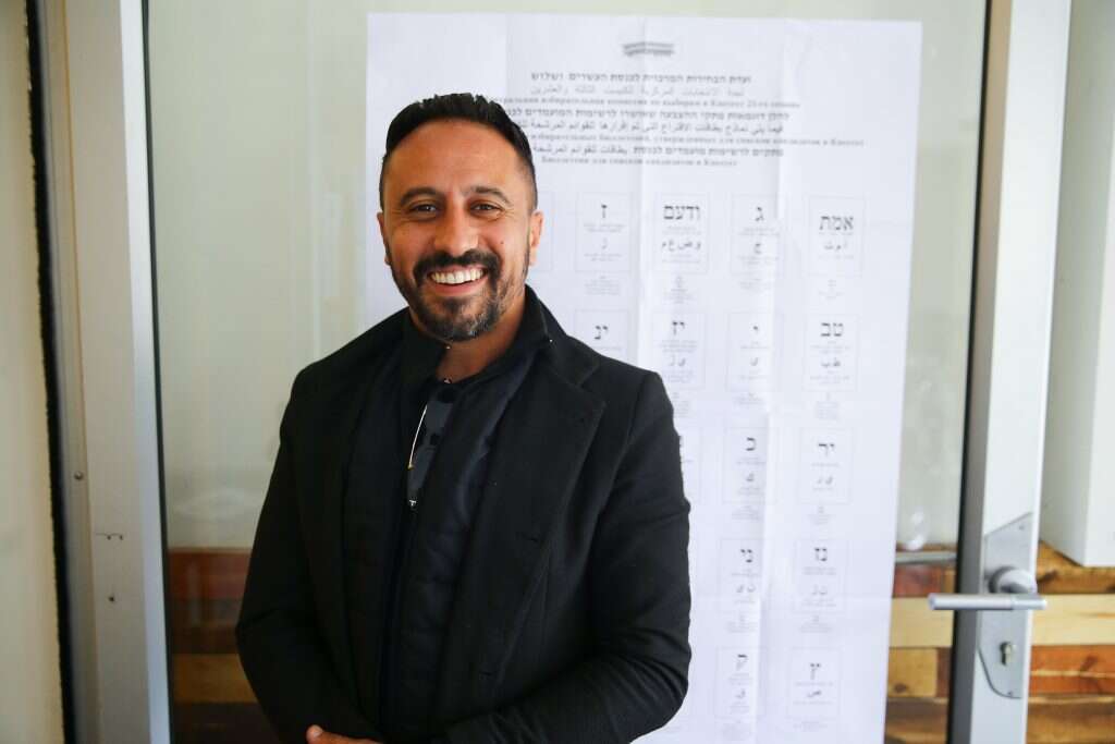 אליאב, פלסים. | לירון מולדובן