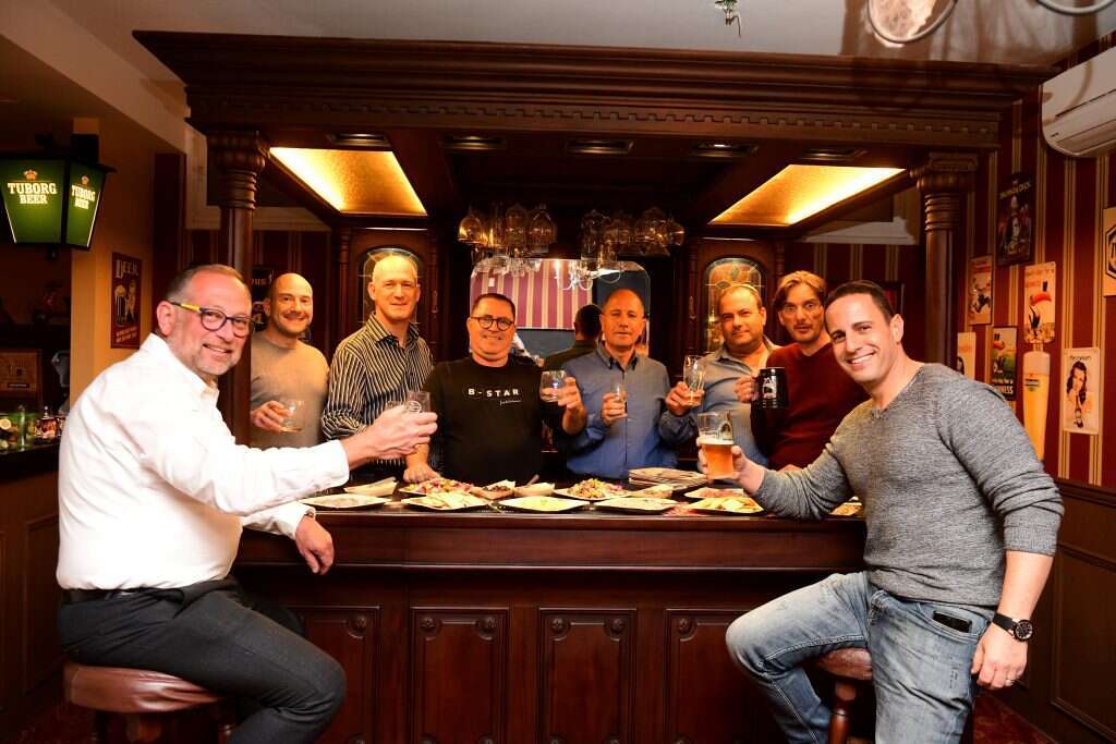 מימין: גיא מרקוזה, איציק סודרי, בועז מיכאלי, גילי דאובה, יענקל'ה בלוי, בני ליבוביץ, חיליק ספיאן ולים נחושתן. | יוסי זליגר