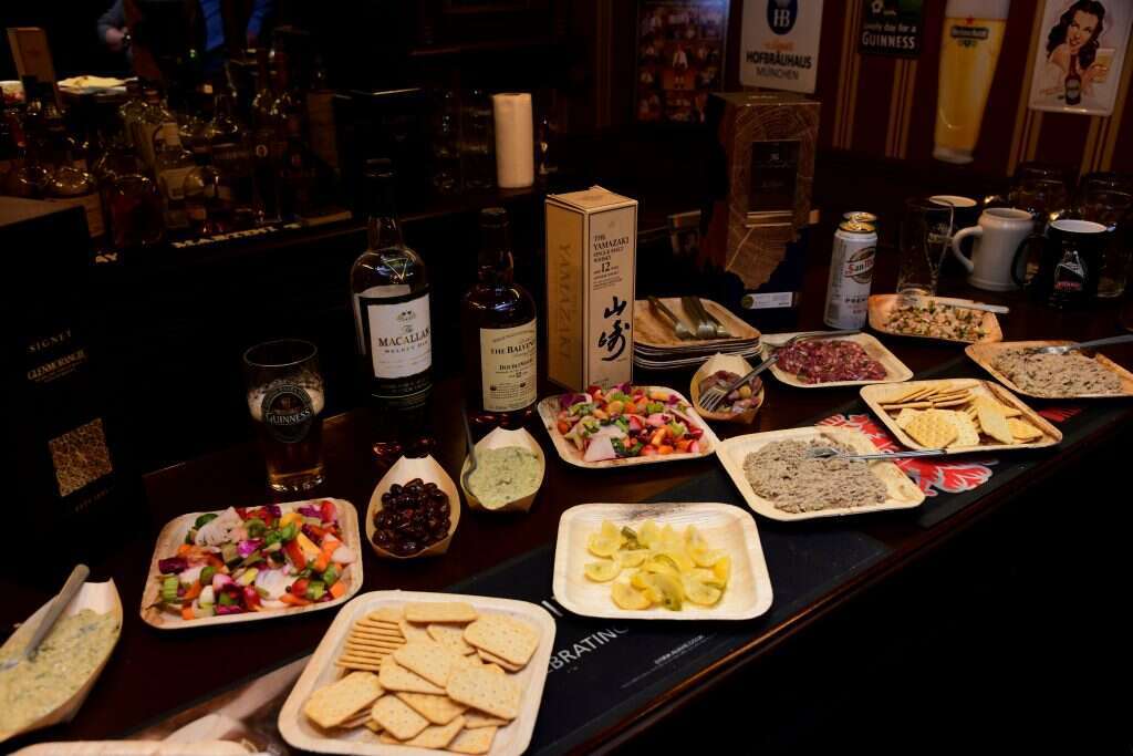 מפנקים בגבעת שמואל. | יוסי זליגר