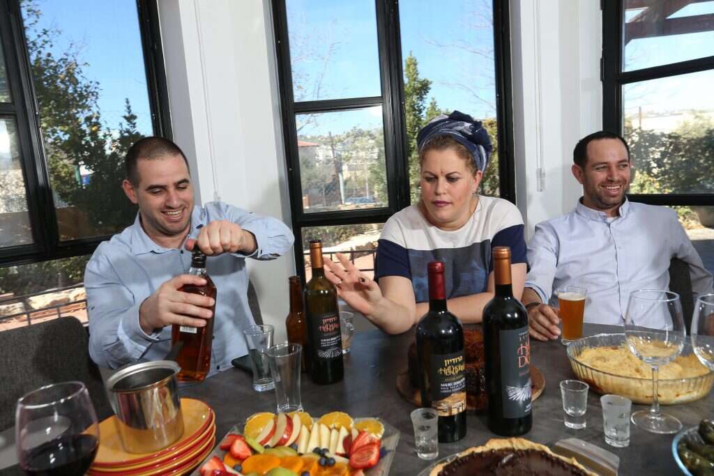 קידוש קלאב תקוע. | מרים צחי