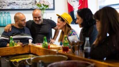 אוכלים ונהנים. אביטל אינדיג, אלרן שרפלר ושי צברי. | אריק סולטן