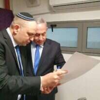 יאיר רביבו וראש הממשלה נתניהו. | משה אלדן