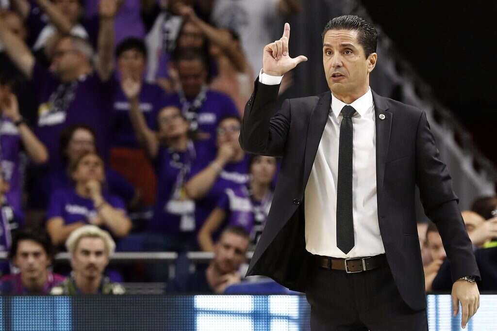 הערכה הדדית. ספרופולוס. | גטי אימג'ס