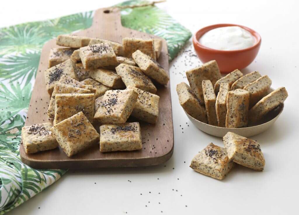 ￼ריבועי פרג וגבינה. | אפרת ליכטנשטט