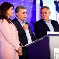 הורוביץ, פרץ ולוי־אבקסיס, במוצאי הבחירות. | פלאש 90