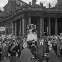 האפיפיור פיוס ה-12 בוותיקן. | AFP