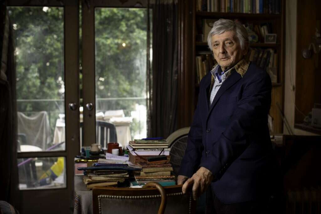 קריאת תיגר על הפואטיקה של חבורת שלונסקי־אלתרמן. גבריאל מוקד. | אריק סולטן