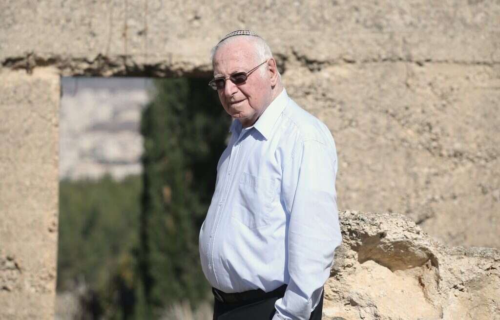 ישיבות בכסית. משה מושקוביץ. | מרים צחי