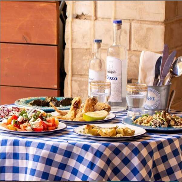 "זואי". | יח"צ