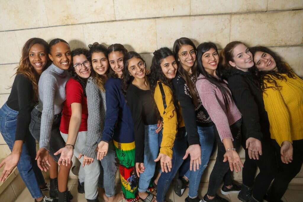 דוחפים לשירות משמעותי. בנות במכינת השילוב של "מעגלים". | שלומי יוסף