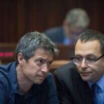 האוזר והנדל. | נעם ריבקין פנטון