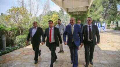 נציגי הרשימה המשותפת בבית הנשיא. | דוברות הרשימה המשותפת