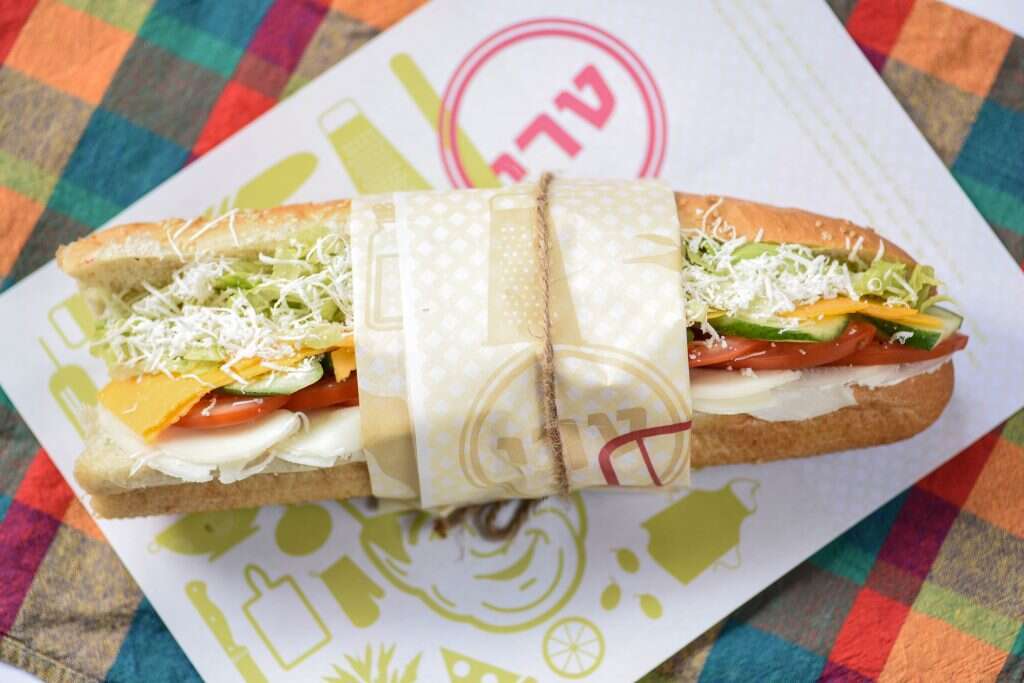 סנדויץ בר כרמל. צלם אלעד גוטמן