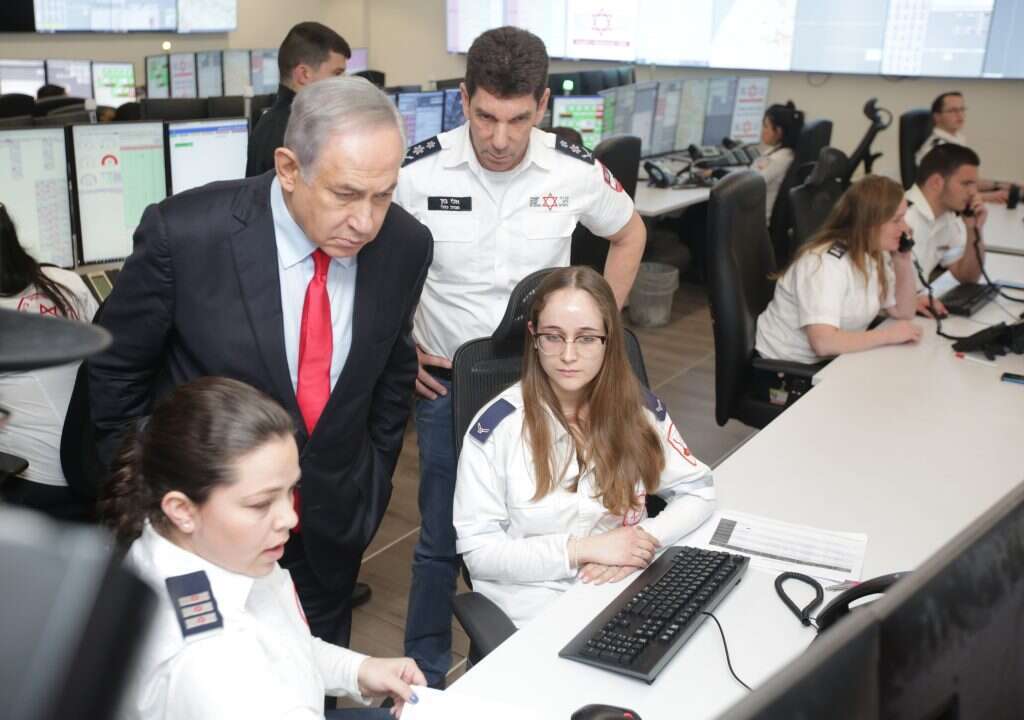 נתניהו במוקד מד"א. | דוברות מד"א