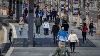 למרות הסגר, ישראלים מטיילים בנמל תל אביב, אתמול. | אבשלום ששוני, פלאש 90 למרות הסגר, ישראלים מטיילים בנמל תל אביב, אתמול. | אבשלום ששוני, פלאש 90